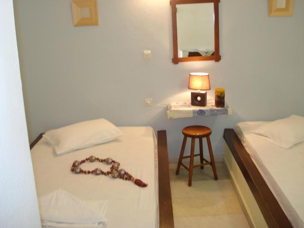 Pension Lagoudera Naxos City Szoba fotó